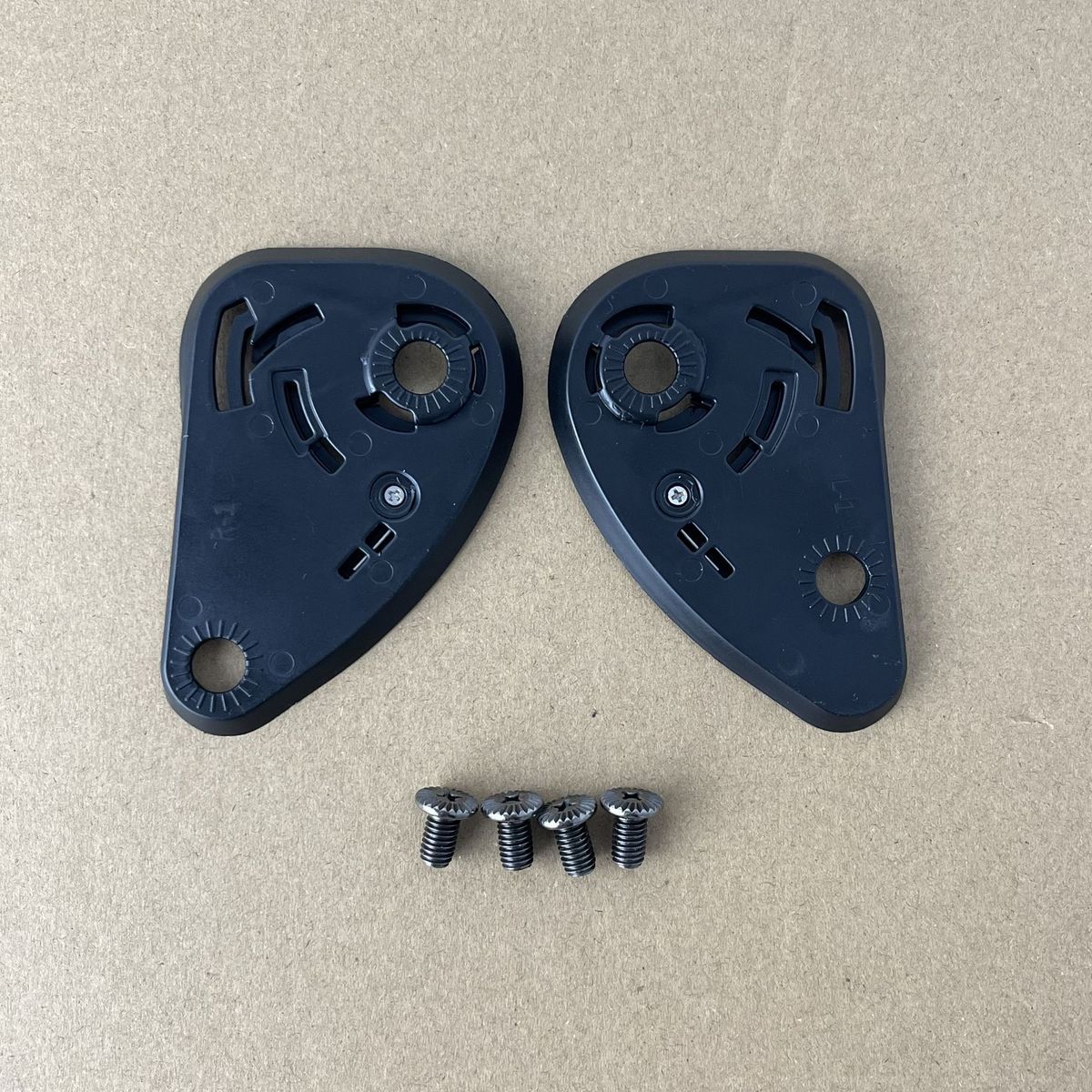 ヘルメットバイザーベースプレートピボットギアキット交換部品、 - Motorcycle Gear Kit のレビューと価格